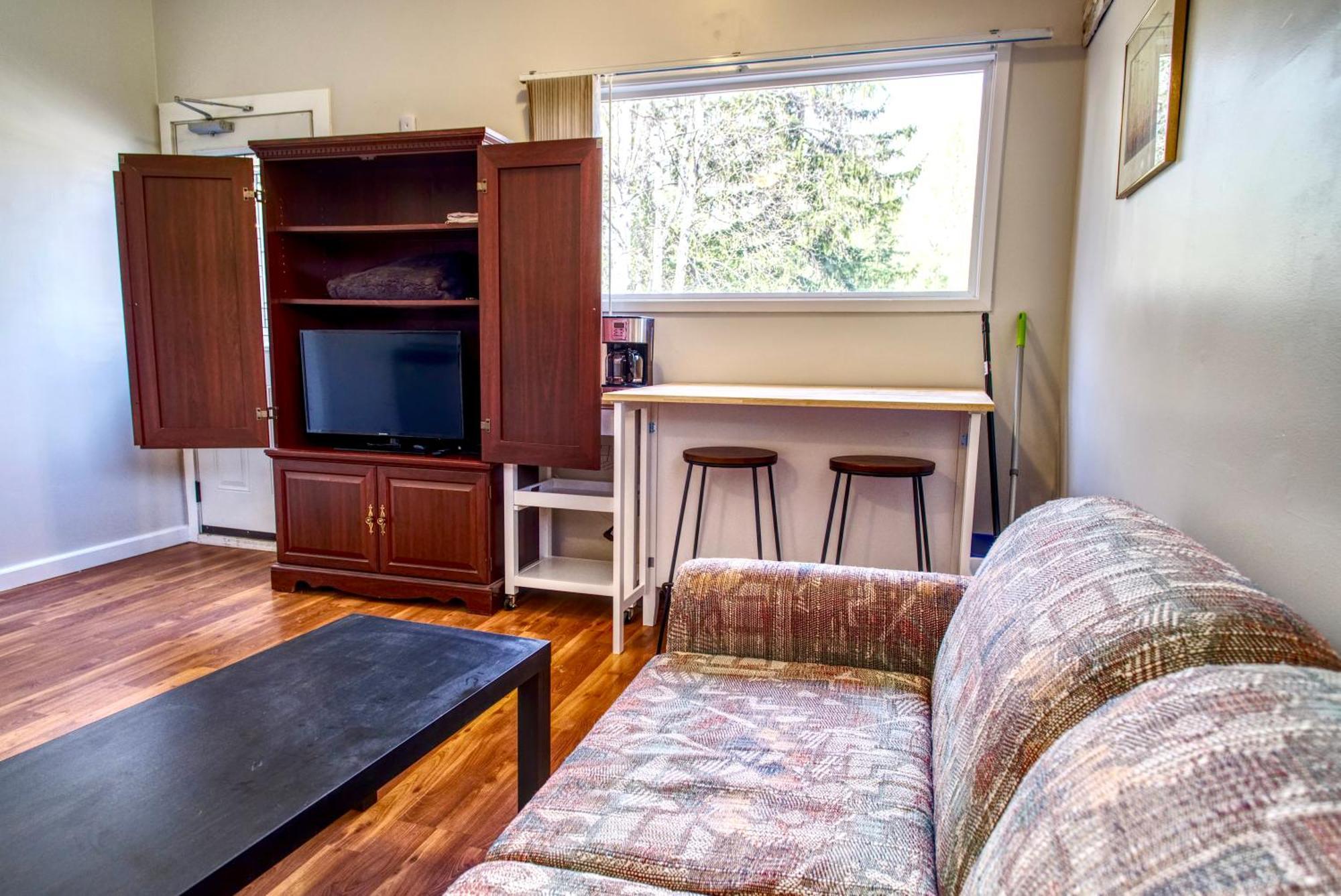 Roberts Roost Resort Quesnel Eksteriør bilde